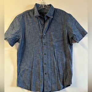 Banana Republic Chambray Button Down Men’s M
